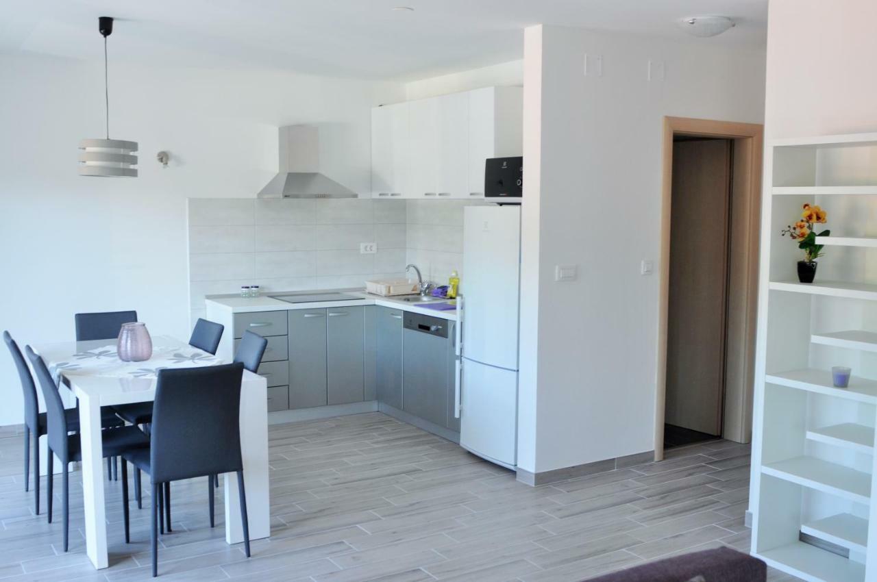 רוגוזניצה Apartments Zora מראה חיצוני תמונה